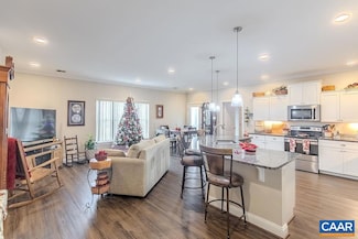 8 Gables Blvd E Unit 301, Fishersville, VA 22939