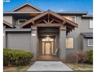 806 Golden Pheasant Dr, Redmond, OR 97756