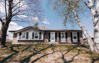 1004 E Minnesota Ave, Oak Creek, WI 53154