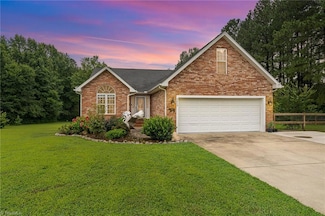 2472 Woods Stream Ln, Asheboro, NC 27205