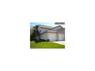 86 Falling Water Cir, Munroe Falls, OH 44262