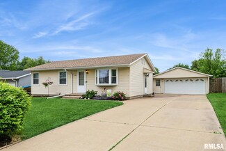 2306 13th Ave S, Clinton, IA 52732
