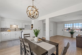 2972 Marine Ct E, Fort Worth, TX 76106
