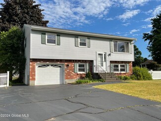8 Nicole Dr, Albany, NY 12205