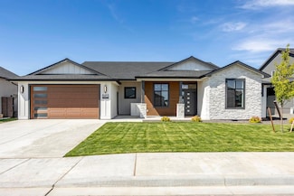 8413 Ashen Dr, Pasco, WA 99301
