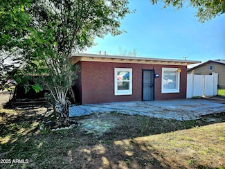 725 W Southgate Ave, Phoenix, AZ 85041