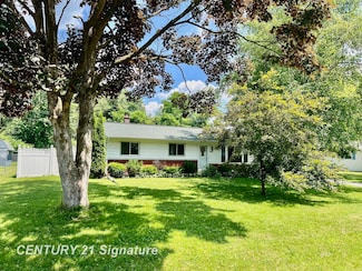 4840 Clunie St, Saginaw, MI 48638