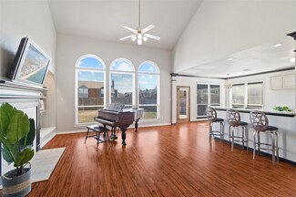 6413 Greenbriar Ln, Fort Worth, TX 76132