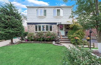 6 Fernwood Terrace N, Garden City, NY 11530