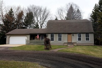 6348 Lodimeadow Dr, Saline, MI 48176
