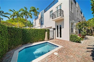 726 NE 15th Ave, Fort Lauderdale, FL 33304