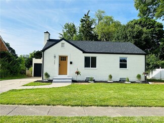 100 Schuyler Dr, Dayton, OH 45429