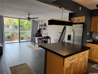 1447 Kewalo St Unit 201, Honolulu, HI 96822