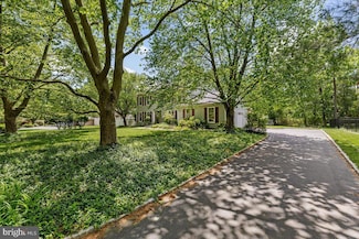 15 Hamilton Ct, Lawrence Township, NJ 08648