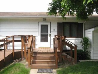 126 N 2nd St, West Branch, IA 52358