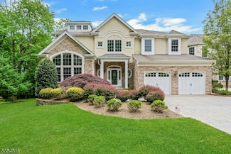 26 Avon Rd, Warren, NJ 07059