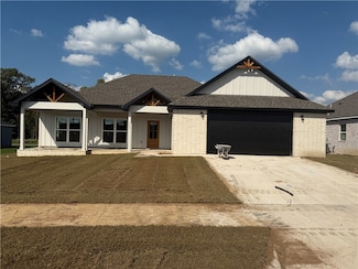 1407 Latium St, Siloam Springs, AR 72761