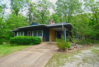 275 Okmulgee Dr, Cherokee Village, AR 72529