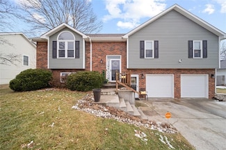 705 Feldspar St, Kearney, MO 64060