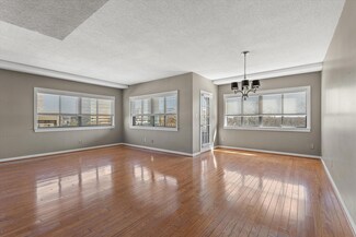 355 S Broadway Unit 301, Lexington, KY 40508