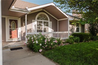 3708 Richmond Dr, Leavenworth, KS 66048
