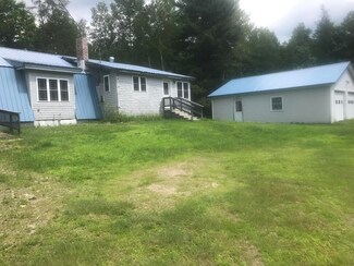 17 Church St, Island Falls, ME 04747