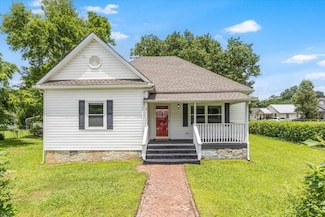 1 W 10th St, Chickamauga, GA 30707