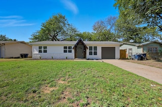 3569 Regal Rd, Fort Worth, TX 76111