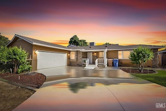 1613 Duke Dr, Bakersfield, CA 93305