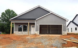 1032 S November Dr, Boiling Springs, SC 29316