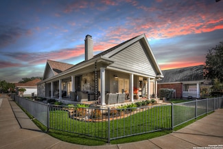 2252 Cotton Blvd, New Braunfels, TX 78130