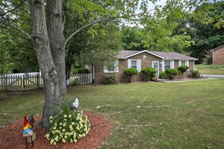 167 Ravenwood Cir, Dickson, TN 37055
