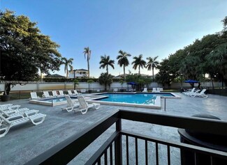 8290 Lake Dr Unit 310, Doral, FL 33166