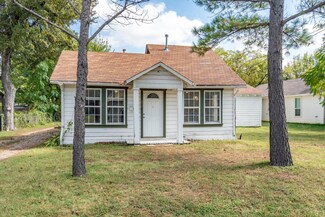 320 S Hastings St, Irving, TX 75060