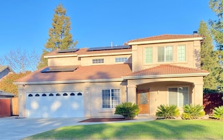 2534 S Conyer St, Visalia, CA 93277