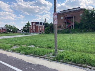1516 Benton St, St. Louis, MO 63106