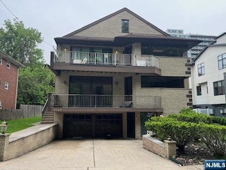 1410 14th St Unit 1st Floor, Fort Lee, NJ 07024