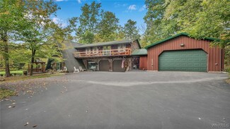 842 Genesee Rd, Arcade, NY 14009