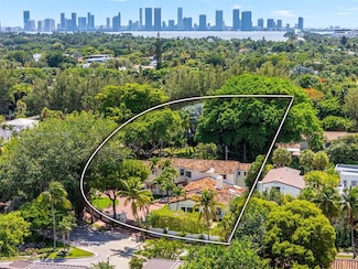 3500 Pine Tree Dr, Miami Beach, FL 33140
