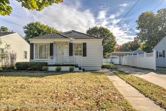 922 N Hickory St, Owosso, MI 48867