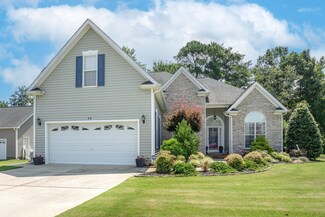 44 Harvest Moon Dr, Clayton, NC 27527