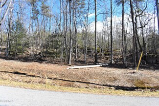 151 Markham Ln, Crossville, TN 38558
