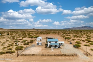 6464 N 6 Gun Rd, Willcox, AZ 85643