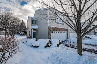 4055 Blackstone Dr, Aurora, IL 60504