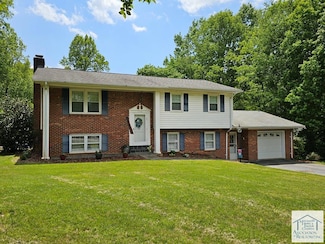 139 Carriage Ct, Ridgeway, VA 24148