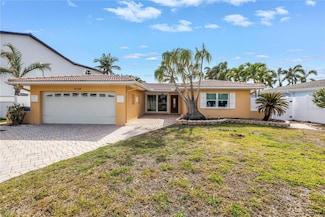 10128 Yacht Club Dr, Treasure Island, FL 33706