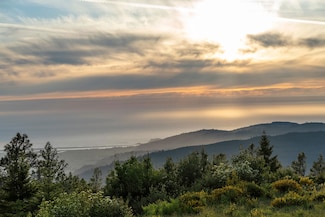 500 Seaview Dr, Crescent City, CA 95531