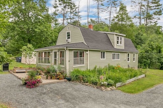 103 Livingstone Lodge Rd, Enfield, NH 03748