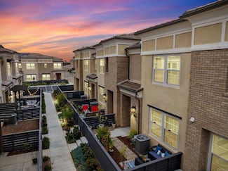 1211 Sunrise View Unit 104, Escondido, CA 92029