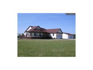 6497 June Rd NW Unit 6, Waynesburg, OH 44688